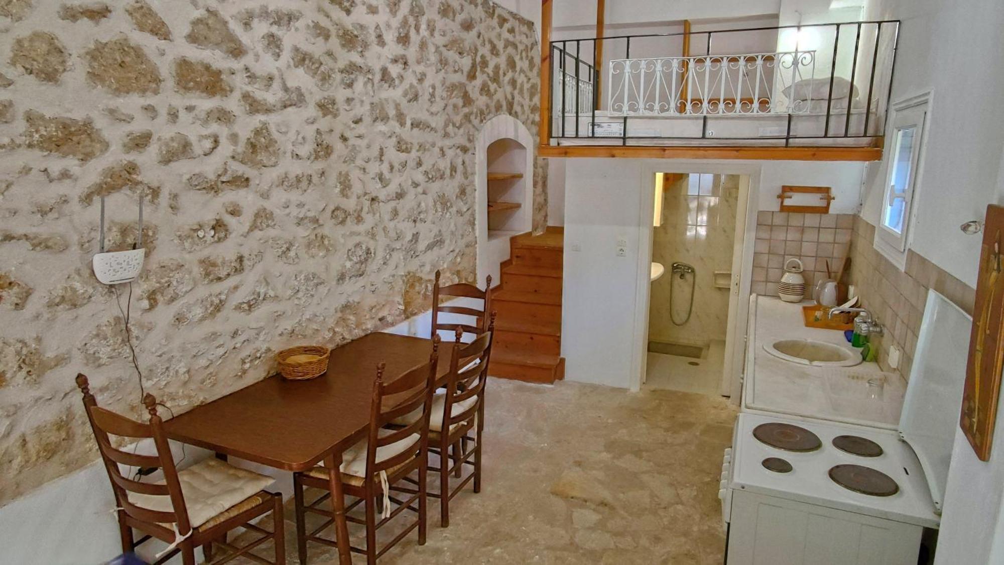 Στούντιο Σε Πέτρινο Σπίτι, Κοντά Σε Παραλία Διαμέρισμα Κυπαρισσία Εξωτερικό φωτογραφία